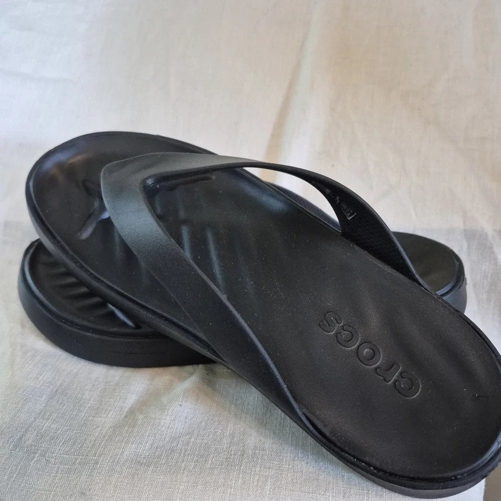 Crocs Womens Size 10 Getaway Platform Flip Flop Sandals Comfort Beach Resortwear
